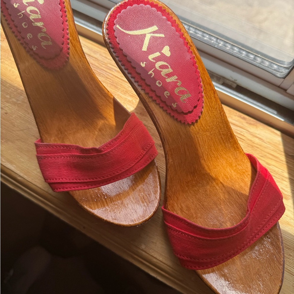 Kiara Women's Red Sandals